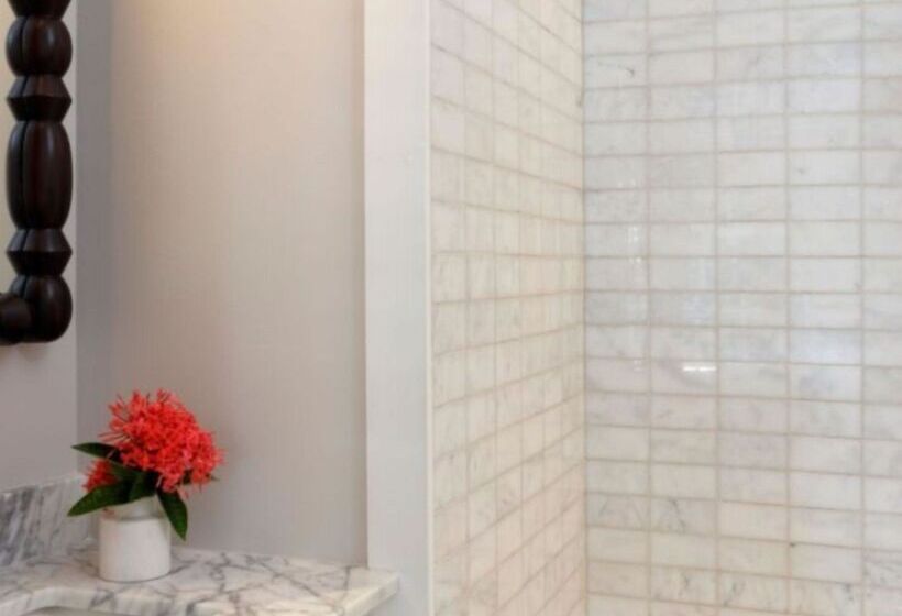 キングサイズベッドのスタンダードルーム, Lighthouse Hotel Key West Historic Inns