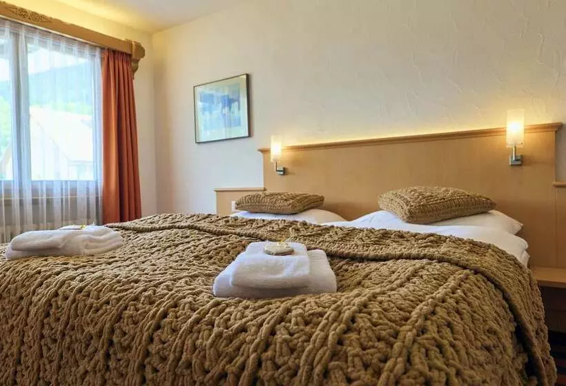 コンフォートルーム, Madrisa Lodge