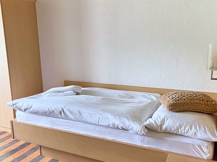 Номер Стандарт Индивидуальный, Madrisa Lodge