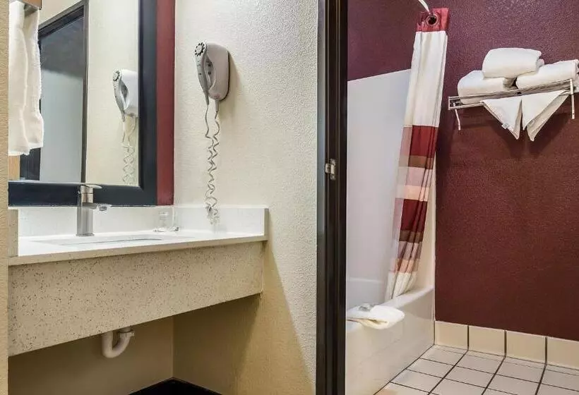 キングサイズベッドのデラックスルーム, Red Roof Inn St Louis Troy, Il