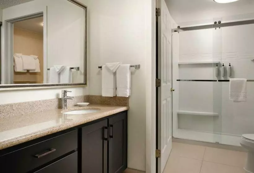 スタンダードスタジオ, Residence Inn Philadelphia Conshohocken