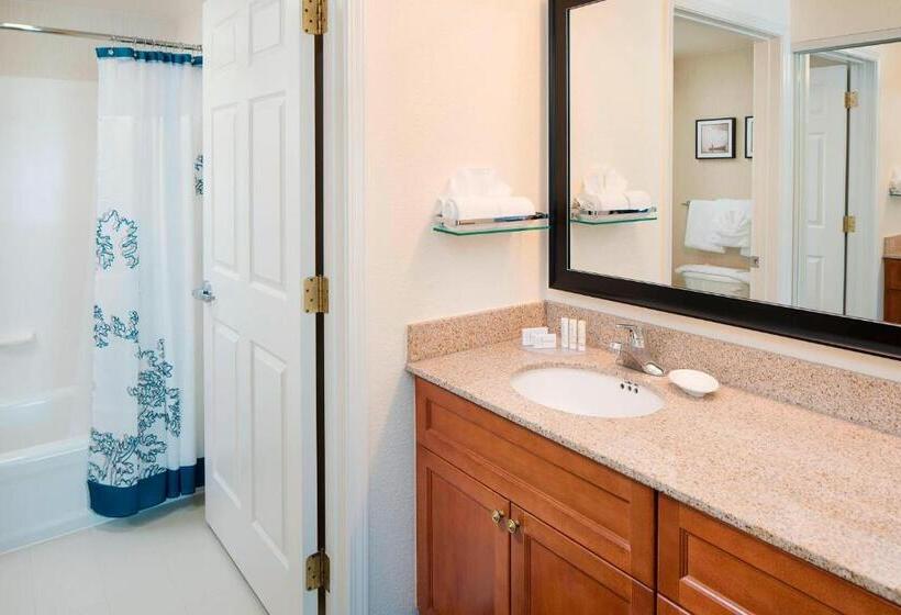 جناح لذوى الاحتياجات الخاصة, Residence Inn Saddle River