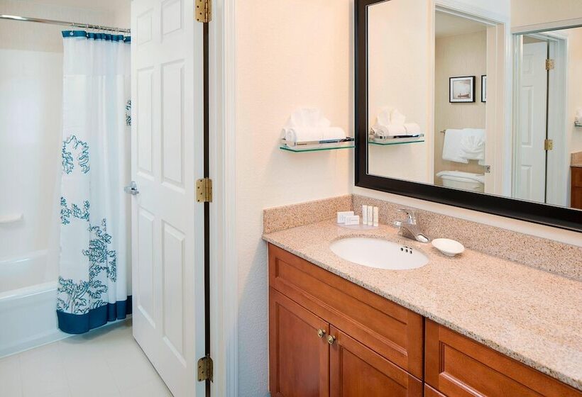 جناح لذوى الاحتياجات الخاصة, Residence Inn Saddle River