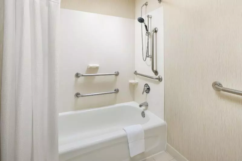 キングサイドベッドのスタンダードワンルーム, Residence Inn Saddle River