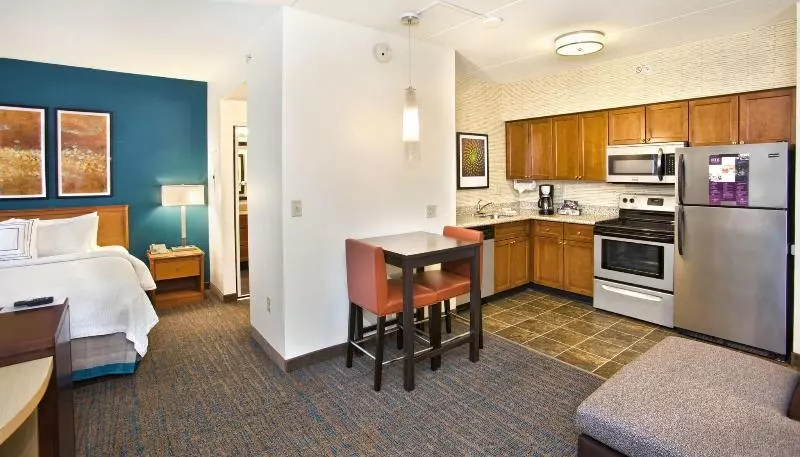 キングサイドベッドのスタンダードワンルーム, Residence Inn Saddle River