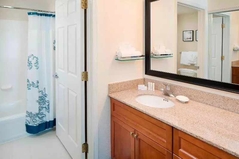 キングサイドベッドのスタンダードワンルーム, Residence Inn Saddle River