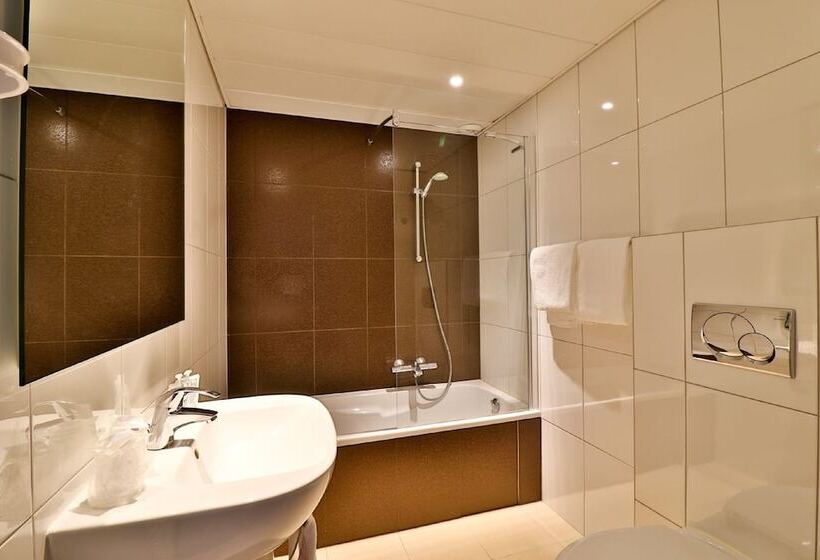 غرفة كلاسيكية رباعية, Le Noailles Nice Gare