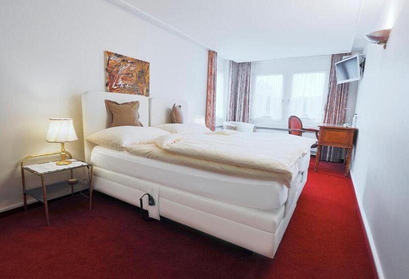 标准间, & Spezialitatenrestaurant Zur Linde