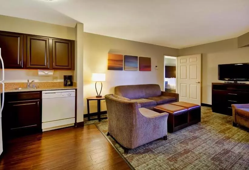 سوئیت 2 خوابه, Staybridge Suites Madison East, An Ihg