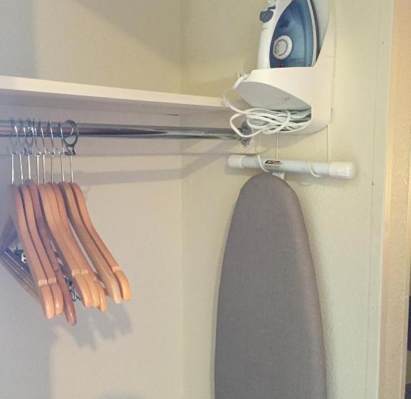 Номер Стандарт Кровать Кинг Адаптированный для Инвалидов, Super 8 By Wyndham Allentown