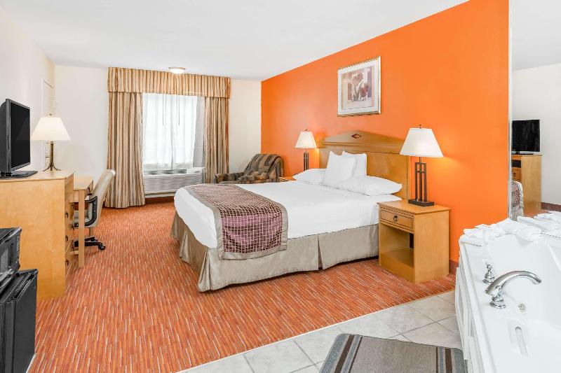 キングサイズベッドのスイートルーム, Surestay Hotel By Best Western Manning