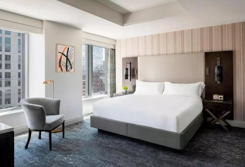 Deluxe Suite King Bed, The Ritzcarlton, Boston