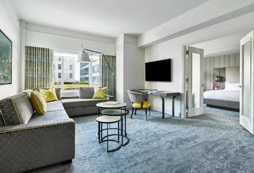 سوییت اجرایی, The Ritzcarlton, Boston