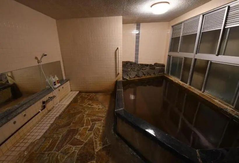 اتاق استاندارد چهارنفره با سرویس بهداشتی مشترک, Onsen Yado Hamayu Nagi