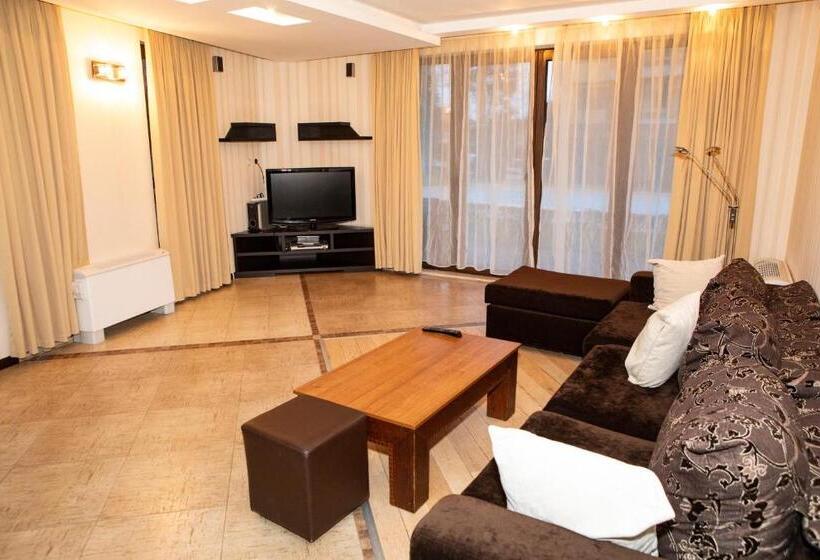 Люкс Deluxe 2 Спальни, Family Hotel Edia Sandanski