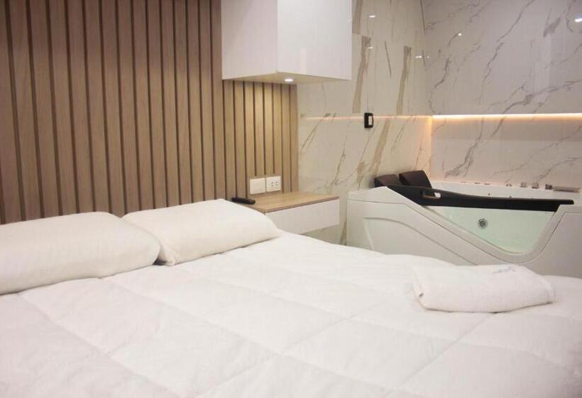 デラックスルーム, Don Bartolo