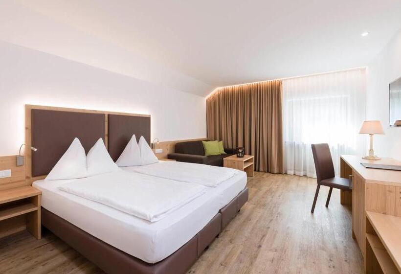 标准间, Goldener Löwe   Anno 1773