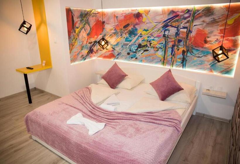 اتاق استاندارد چهار تخته, Villa Nadin