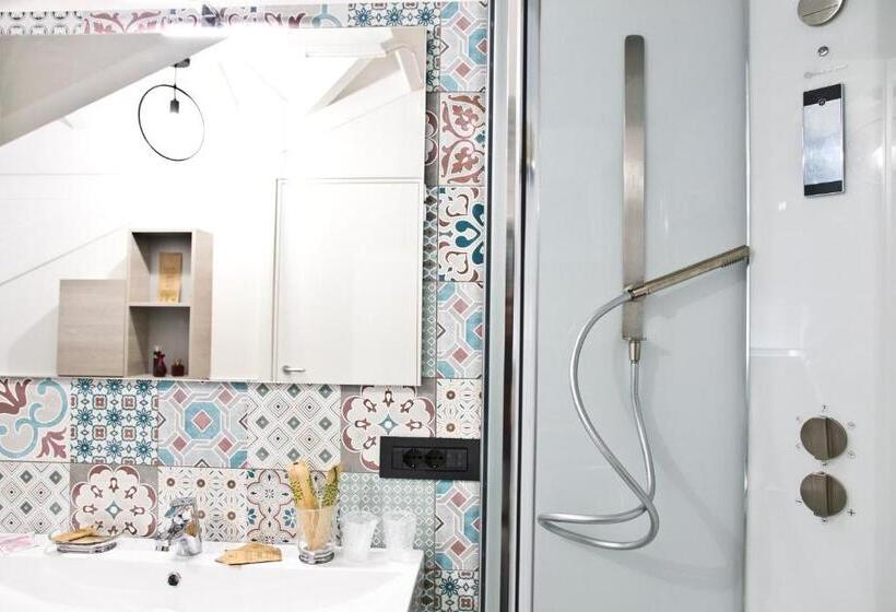 חדר סטנדרט לארבעה, Borgo12