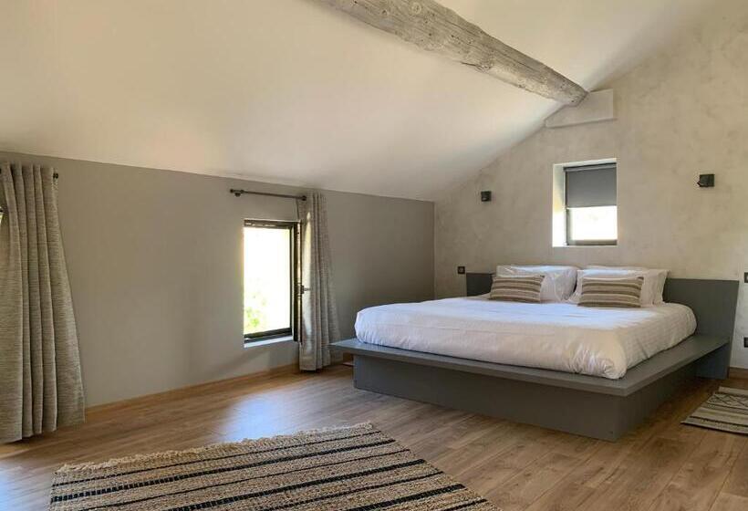 Люкс, Le Mas Aux Cedres   Teritoria