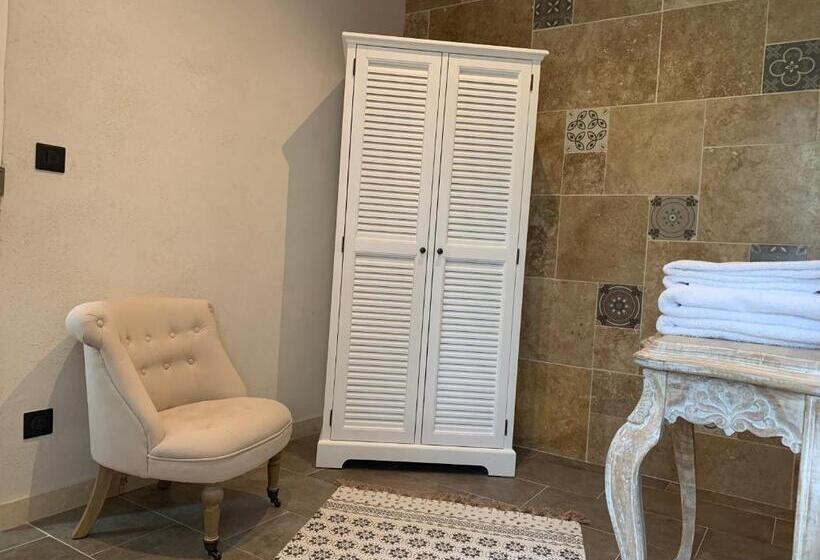 Номер Стандарт, Le Mas Aux Cedres   Teritoria