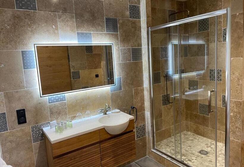 Люкс, Le Mas Aux Cedres   Teritoria