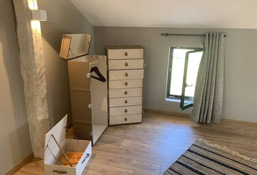 Люкс, Le Mas Aux Cedres   Teritoria