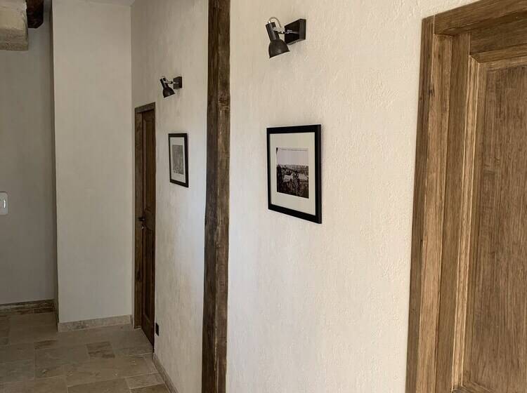 Номер Стандарт, Le Mas Aux Cedres   Teritoria