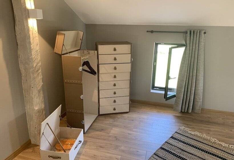 Люкс, Le Mas Aux Cedres   Teritoria