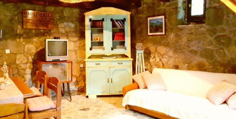 إستديو عائلى, Ethno Village Kokorici