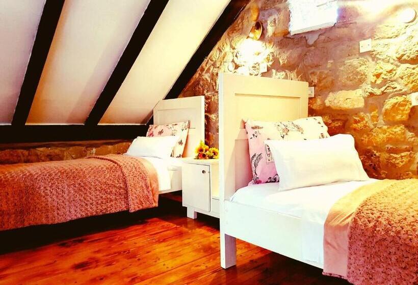 إستديو عائلى, Ethno Village Kokorici