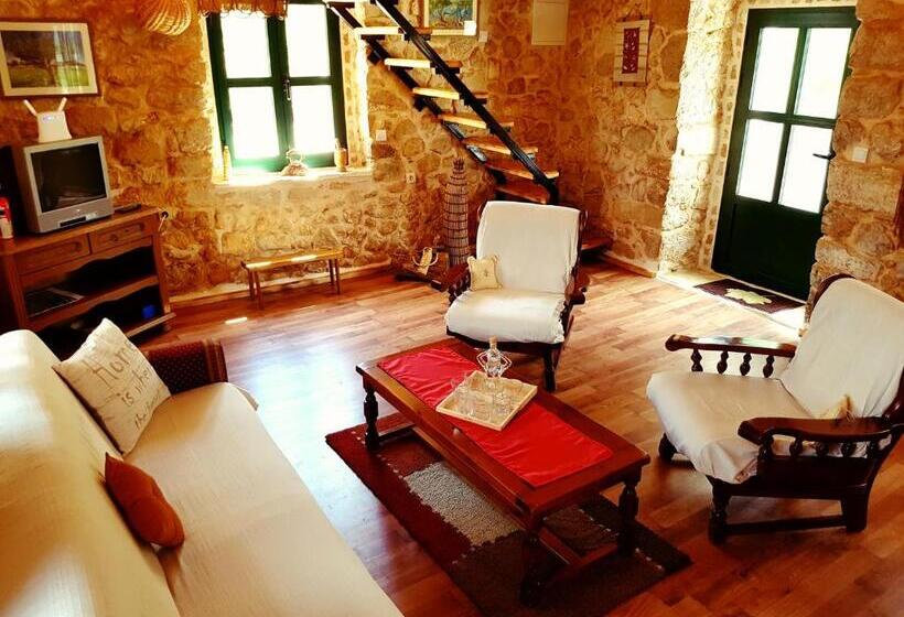 منزل غرفتين نوم, Ethno Village Kokorici