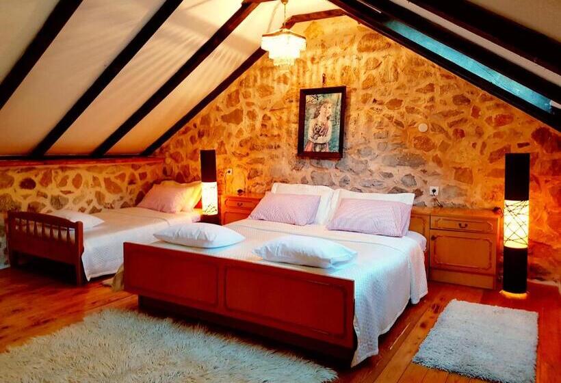 شقة غرفة واحدة مزودة بتراس, Ethno Village Kokorici