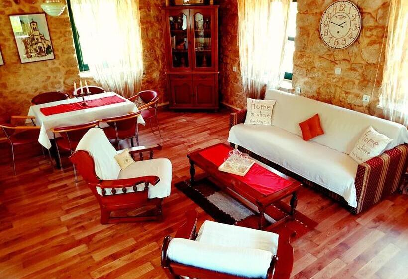 منزل غرفتين نوم, Ethno Village Kokorici