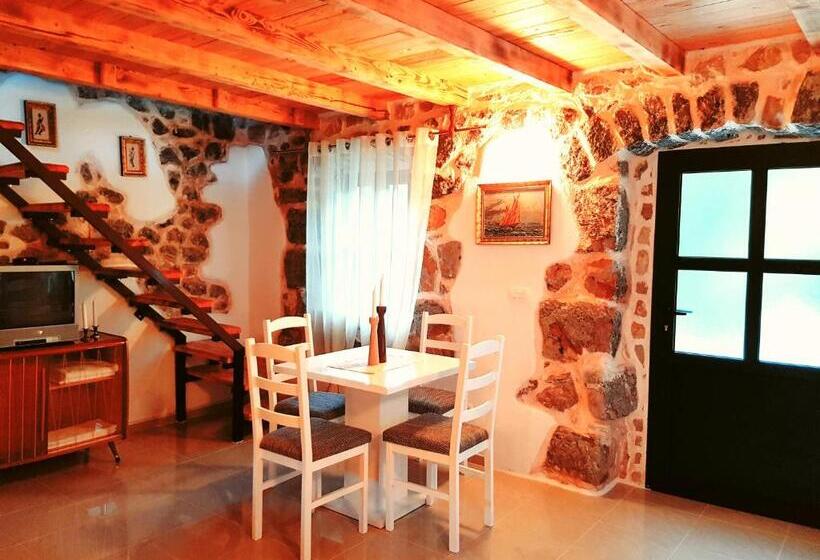 شقة غرفة واحدة مزودة بتراس, Ethno Village Kokorici