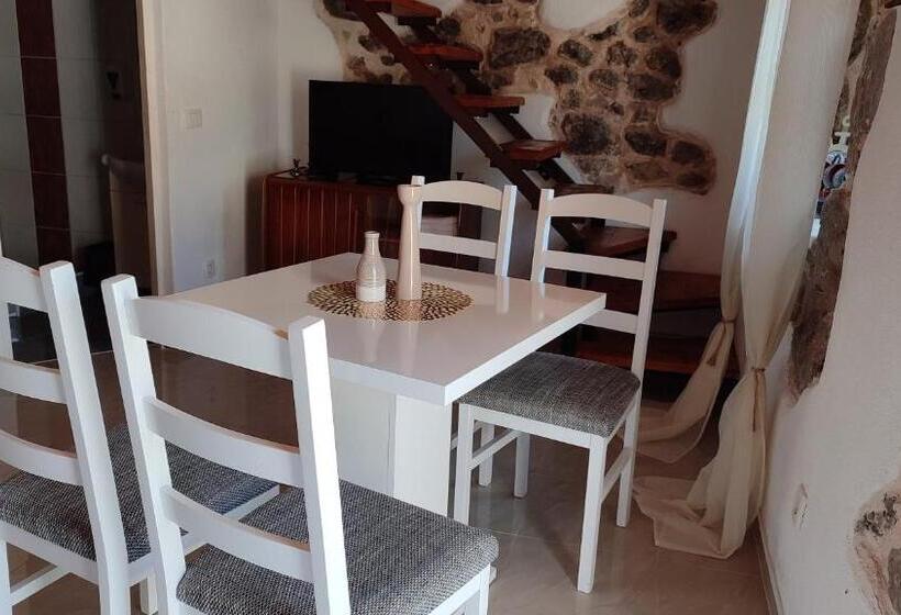 شقة غرفة واحدة مزودة بتراس, Ethno Village Kokorici