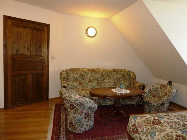 スタンダードルーム, Gościniec Dworski W Ropie   Pokoje Gościnne