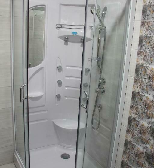 اتاق استاندارد سه نفره, Maramures Landscape