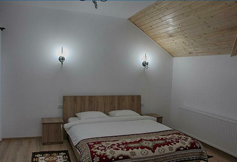 اتاق استاندارد با تخت بزرگ, Maramures Landscape
