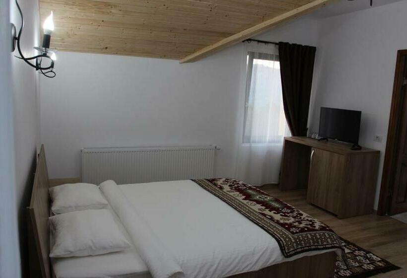 اتاق استاندارد با تخت بزرگ, Maramures Landscape