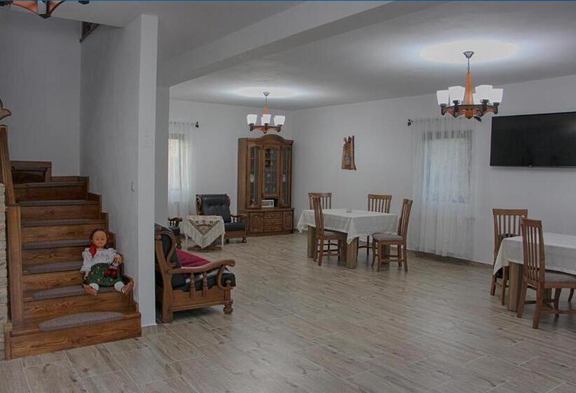 اتاق استاندارد با تخت بزرگ, Maramures Landscape