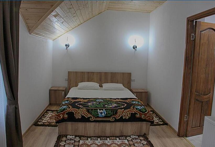 اتاق استاندارد با تخت بزرگ, Maramures Landscape