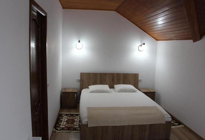 اتاق استاندارد با تخت بزرگ, Maramures Landscape