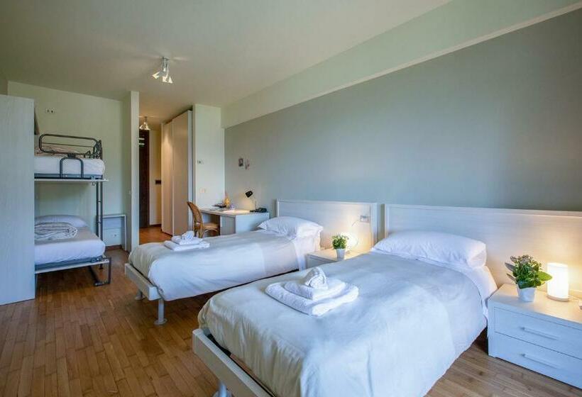 חדר סטנדרט לארבעה, Grem Bike Hostel