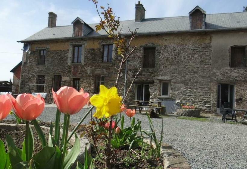 标准间, La Petite Houssaye