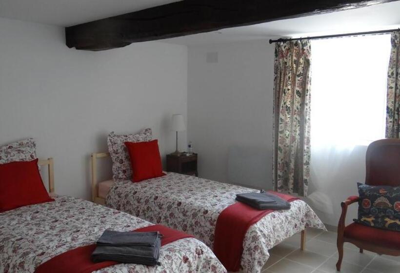 Номер Стандарт, La Petite Houssaye