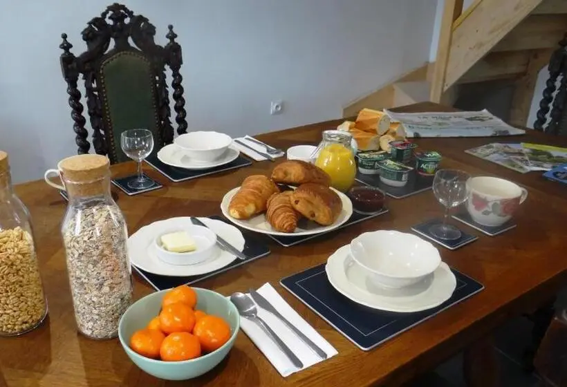 ベーシックルーム, La Petite Houssaye
