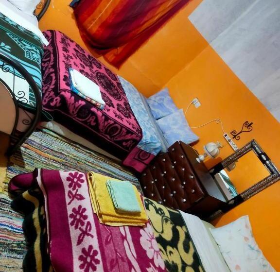 اتاق استاندارد سه تخته با چشم‌انداز باغ, Luna Del Fuego