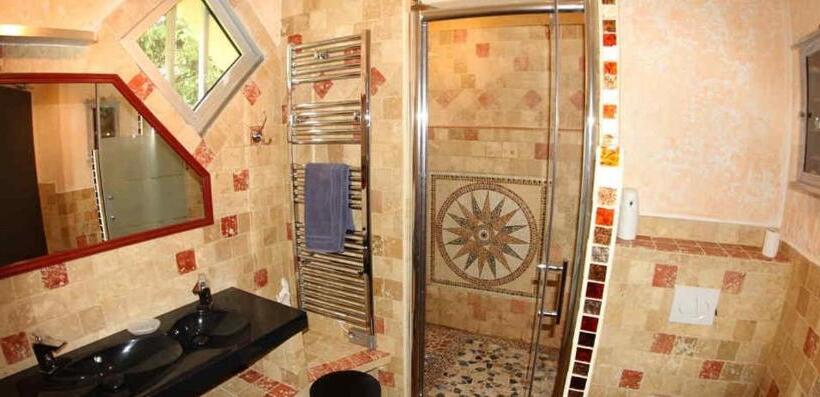 コンフォートトリプルルーム, Chambres Et Table D Hôtes La Combette