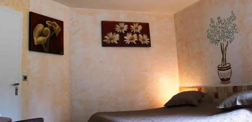 コンフォートトリプルルーム, Chambres Et Table D Hôtes La Combette